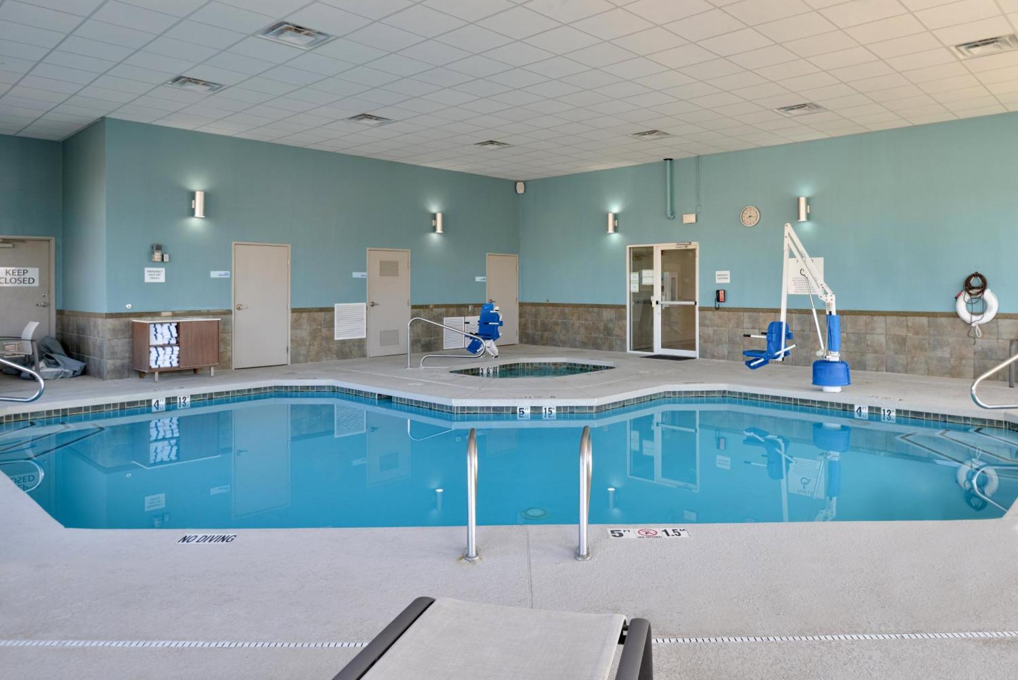 Holiday Inn Express Hotel & Suites Farmington By Ihg Luaran gambar