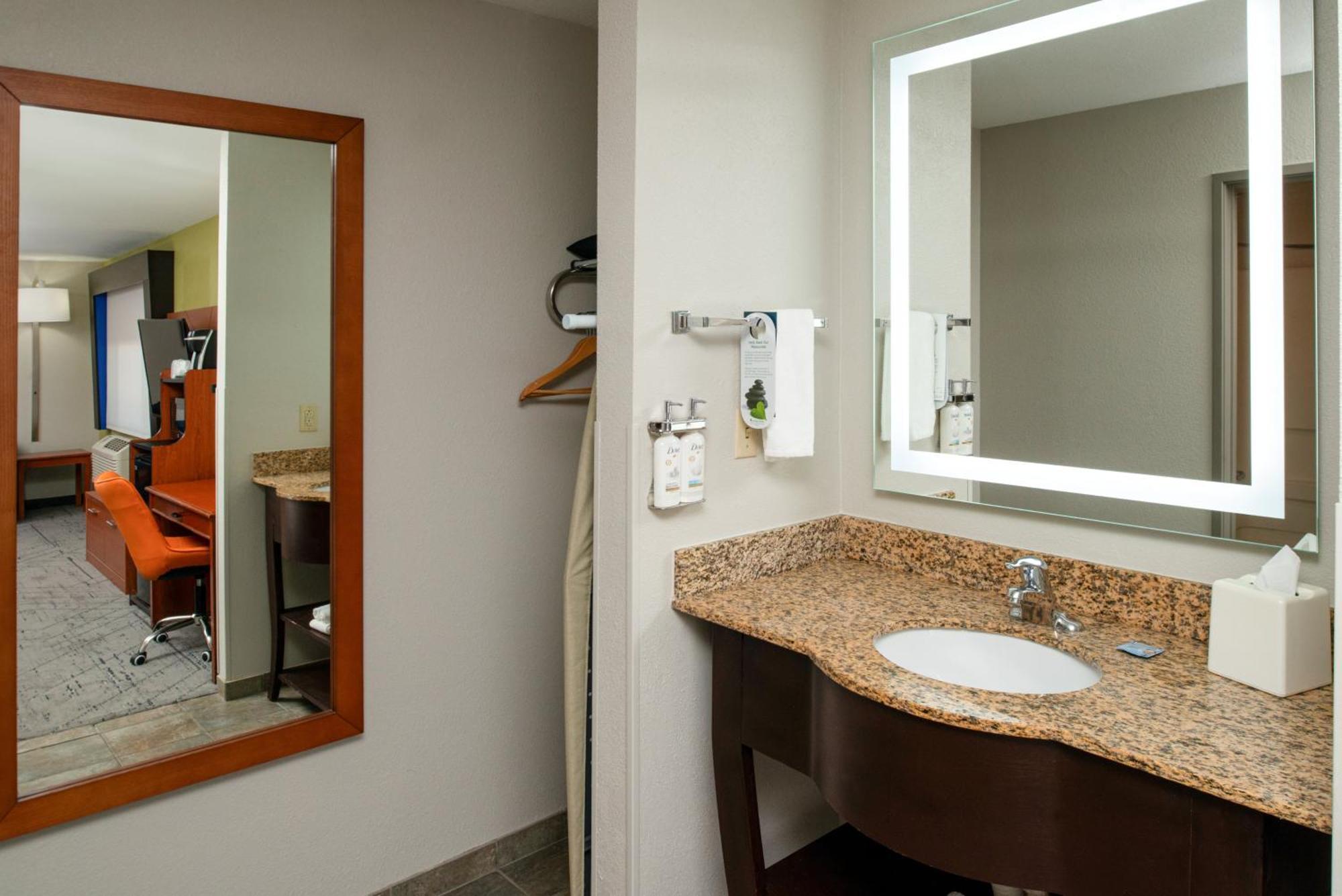 Holiday Inn Express Hotel & Suites Farmington By Ihg Luaran gambar