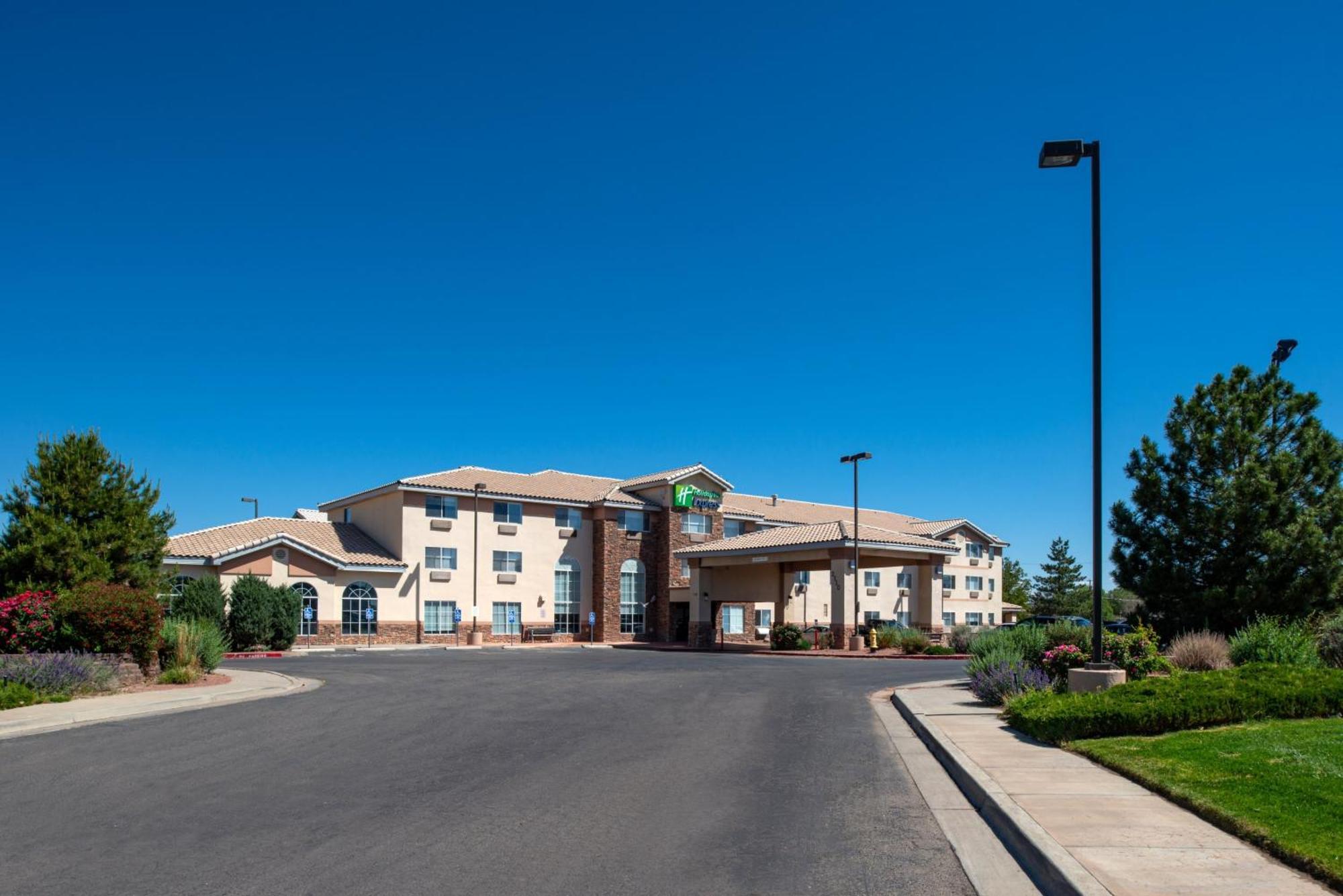 Holiday Inn Express Hotel & Suites Farmington By Ihg Luaran gambar