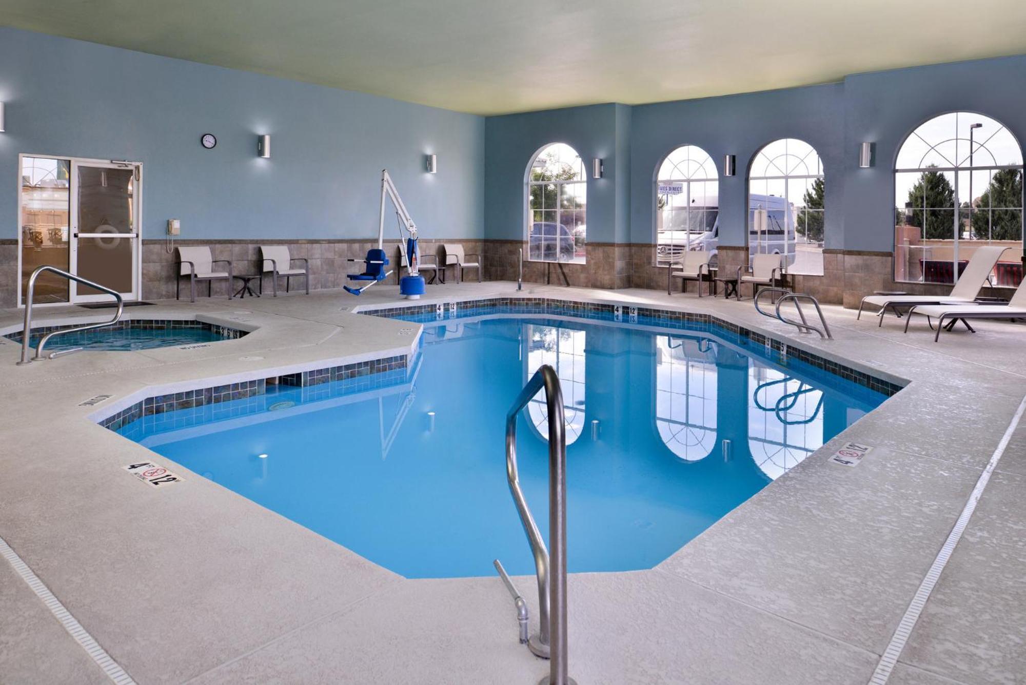 Holiday Inn Express Hotel & Suites Farmington By Ihg Luaran gambar