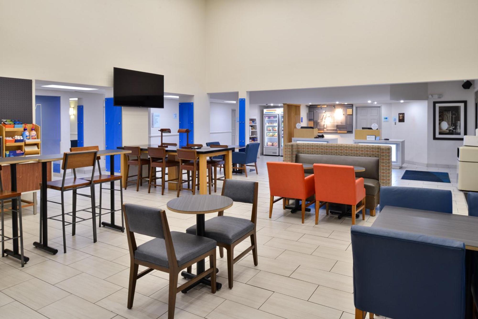 Holiday Inn Express Hotel & Suites Farmington By Ihg Luaran gambar